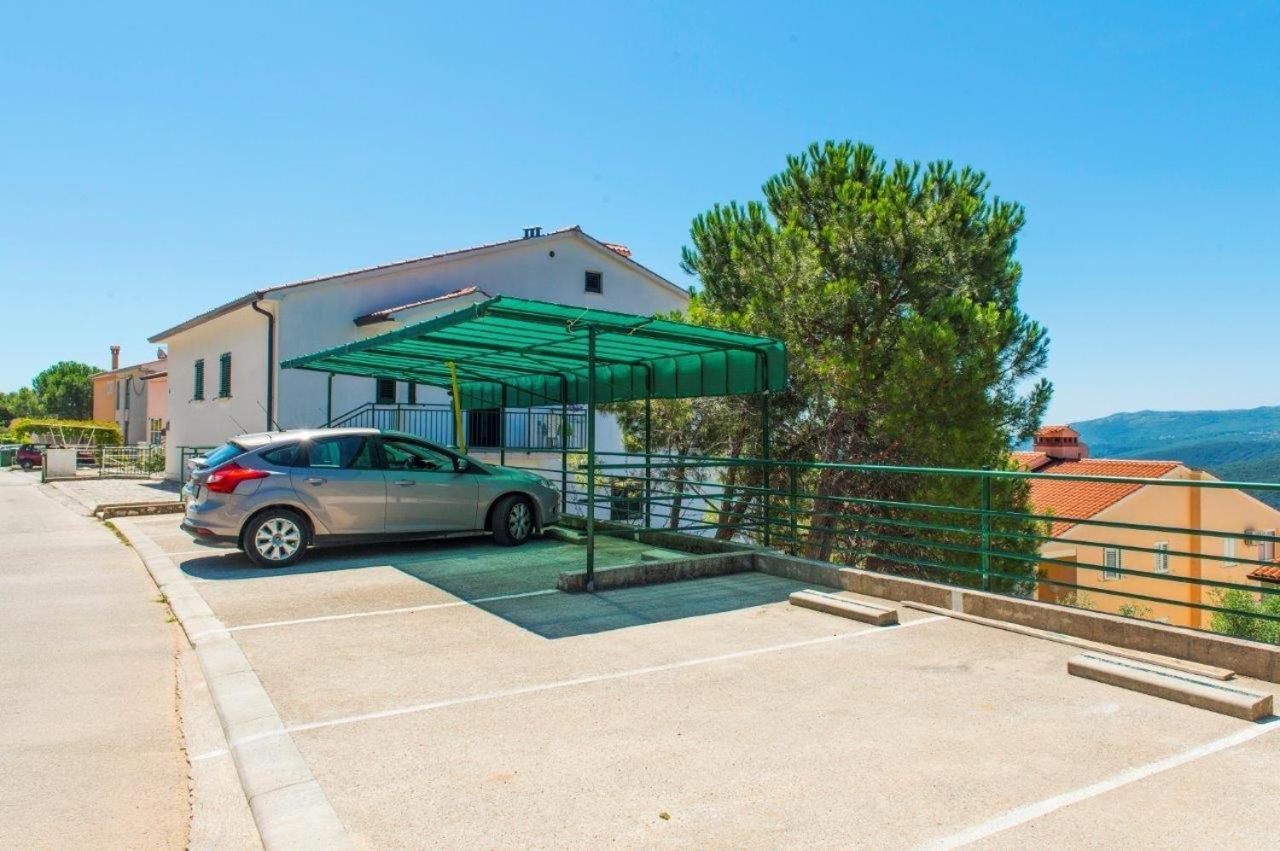 Apartments With A Parking Space Rabac, Labin - 6464 Extérieur photo