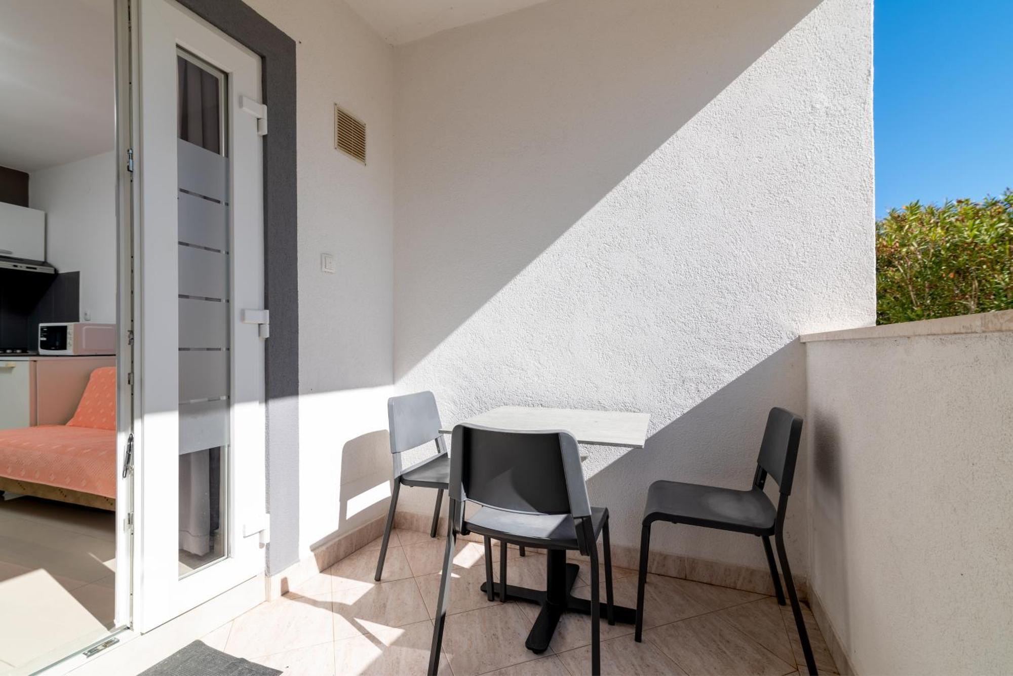 Apartments With A Parking Space Rabac, Labin - 6464 Extérieur photo